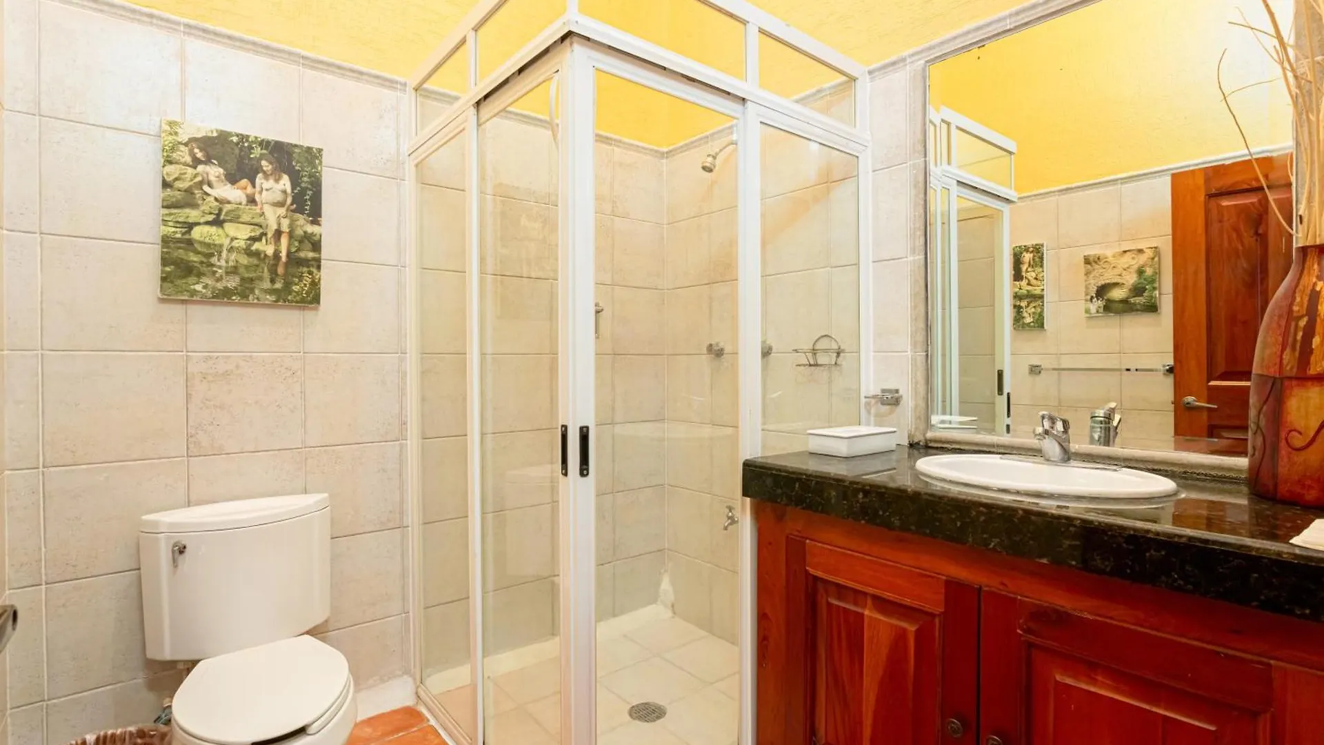 The Bamboo Manor By Andiani Travel Villa Lafitte 0*,