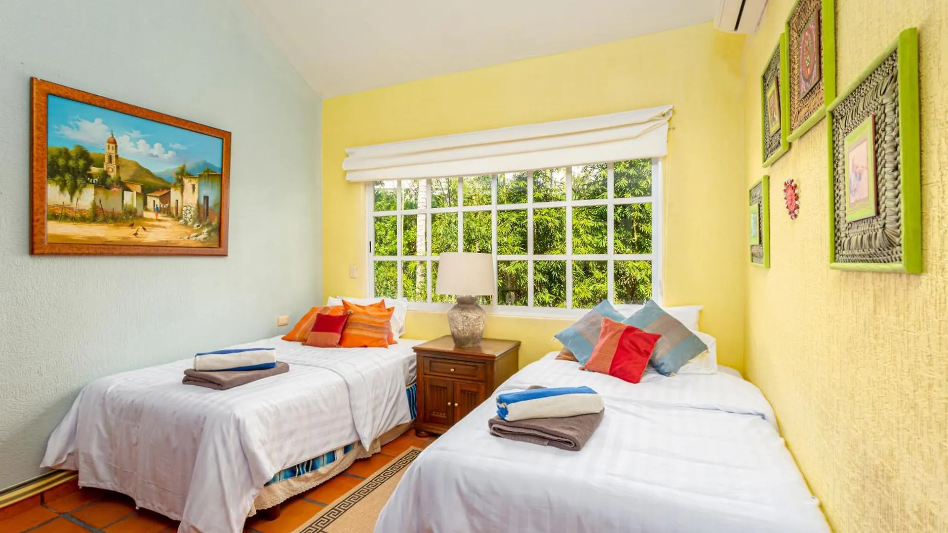 The Bamboo Manor By Andiani Travel Villa Lafitte