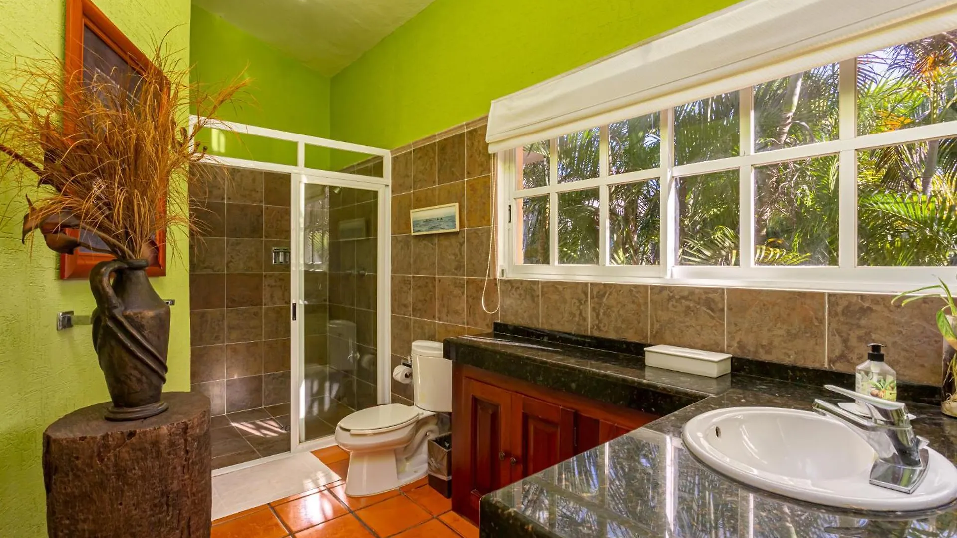 The Bamboo Manor By Andiani Travel Villa Lafitte