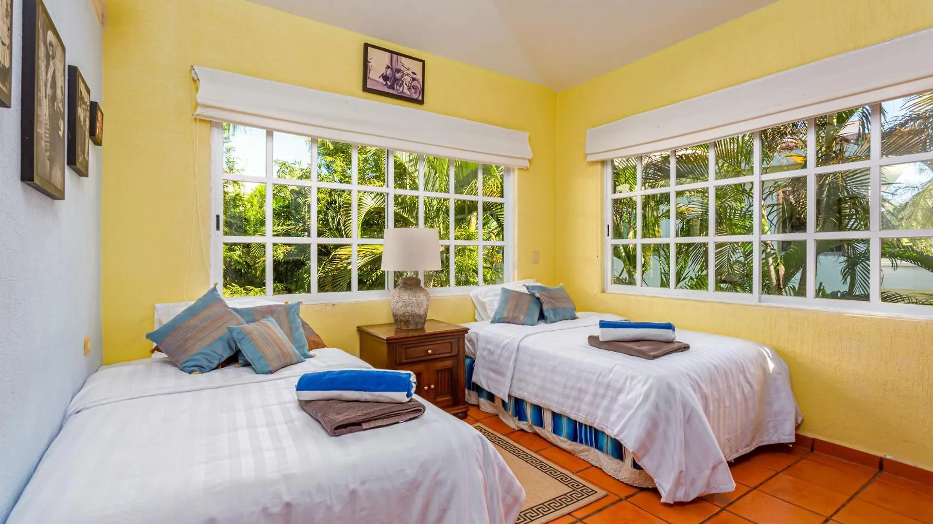 The Bamboo Manor By Andiani Travel Villa Lafitte