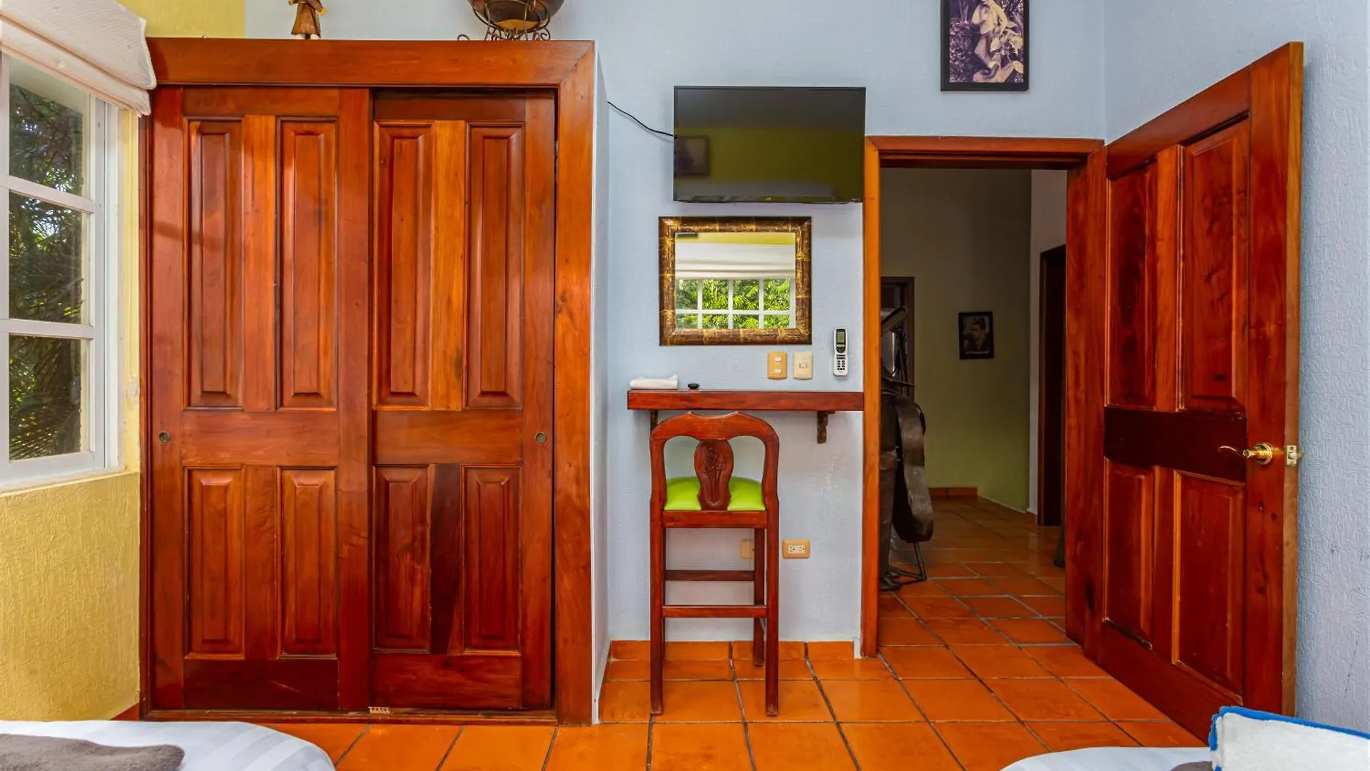 The Bamboo Manor By Andiani Travel Villa Lafitte 0*,