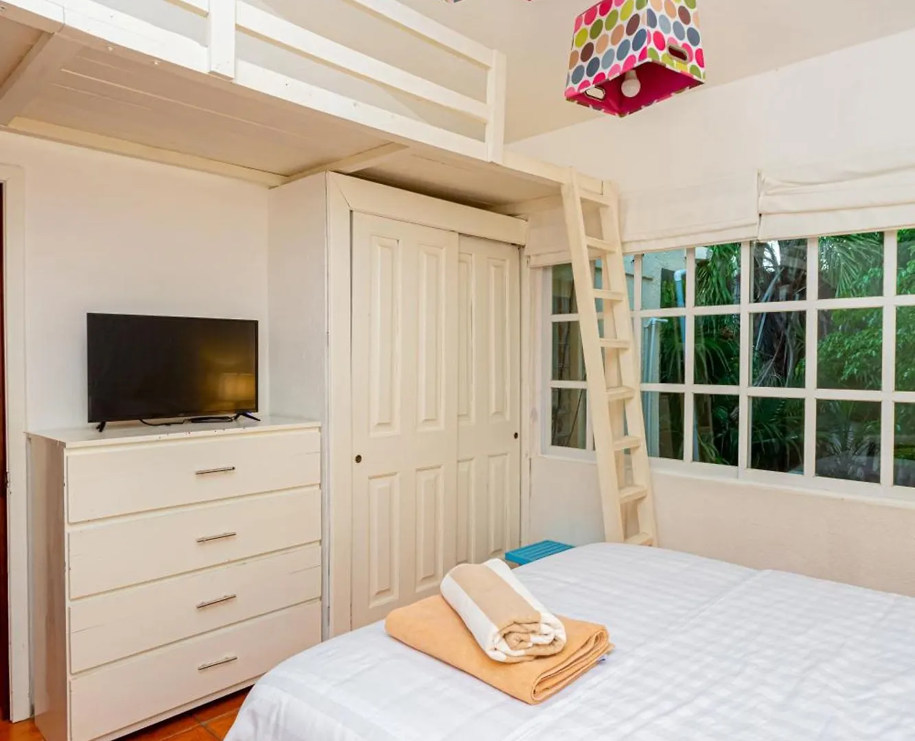 The Bamboo Manor By Andiani Travel Villa Lafitte